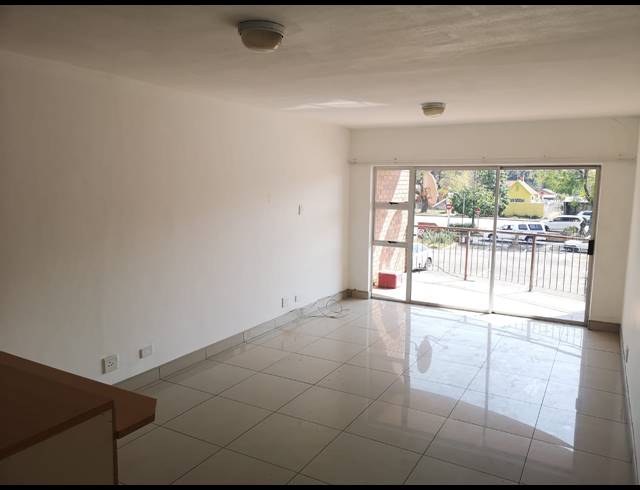 2 BEDROOM APARTMENT TO LET IN PRESTBURY